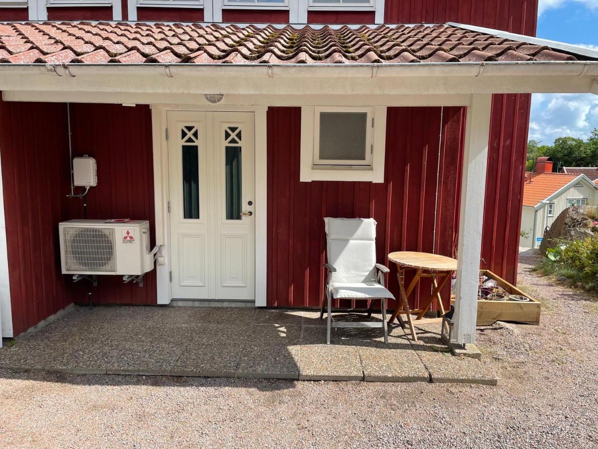 Apartment Uddevalla Bohuslaen Bubbelbad Extérieur photo