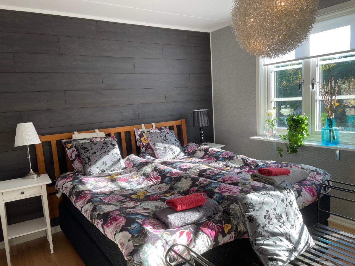 Apartment Uddevalla Bohuslaen Bubbelbad Extérieur photo